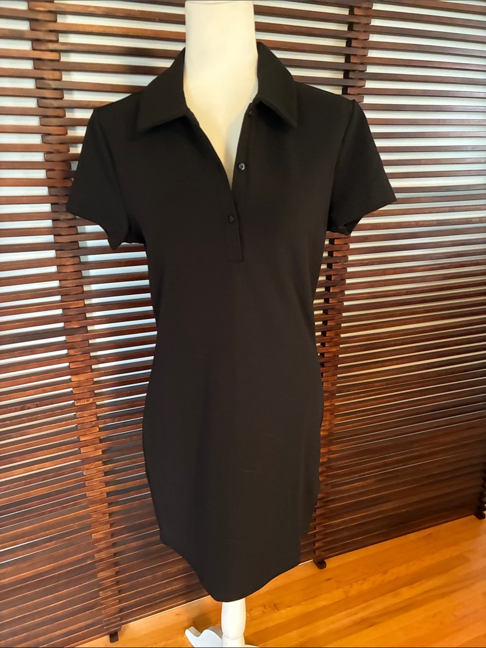 🎉NEW LISTING!🎉H&M Black Polo Dress - Women's Classic Collared Dress